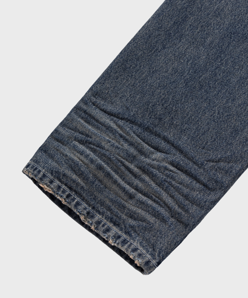NONBLANK（ノンブランク）の「エンボスドルーズストレートデニムパンツ_BLUE（デニムパンツ・メンズ・ブルー・MEDIUM/LARGE/X-LARGE）」の6枚目の写真
