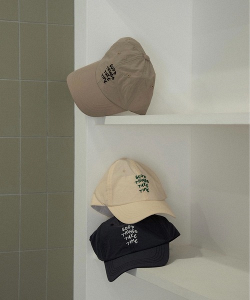 lawgy(ラウジー)の「handwritten like logo embroidery cap / ハンドリトゥンライクロゴエンブロイダリーキャップ(キャップ・レディース・グレイッシュベージュ/アイボリー/ネイビー・FREE)」の5枚目の写真