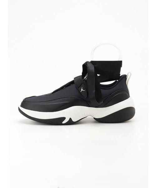 NIKE(ナイキ)の「【NIKE】IB8597-001 W JORDAN POINTE ジョーダン ポワント(スニーカー・レディース・ブラック・25/23/24.5/24/23.5)」の4枚目の写真