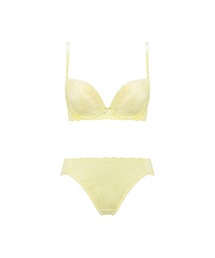 AMOSTYLE BY Triumph | きゅっと寄せブラ スウィンギングブーケ【E,F,Gカップ】 AMST1440 WHU2 + Hikini1 JX(ブラ&ショーツ)