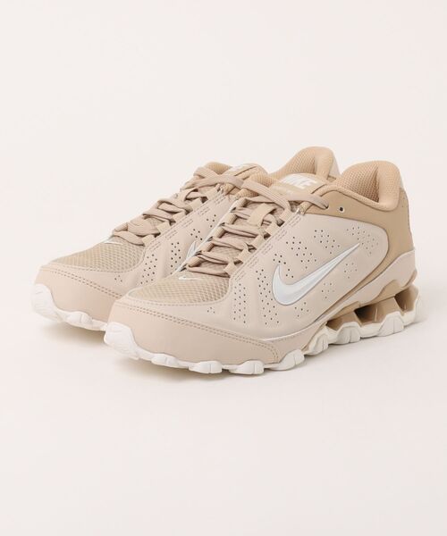 NIKE（ナイキ）の「《NIKE》ウィメンズ REAX 8 NSW SL（スニーカー・レディース・ブラック×ブラック/ホワイト×ピンク/ホワイト×シルバー/グレー系その他/ブラウン系その他・24.0cm/23.0cm/23.5cm/24.5cm/25.0cm/22.5cm）」の5枚目の写真