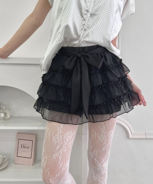 Loueme(ルエム)の「リボンフリルレイヤードミニスカート(スカート・レディース・ホワイト/ブラック・FREE)」の3枚目の写真