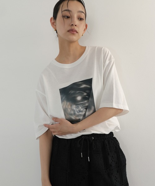 hellam(へラム)の「【接触冷感・UVカット】マーブルフォトTシャツ(Tシャツ/カットソー・レディース・ホワイト系2/ホワイト系1/ホワイト系3・FREE)」の12枚目の写真