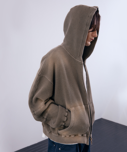 NUAKLE(ヌアクル)の「(m) ワッフルフェードジップアップフードパーカー_カーキ(パーカー・メンズ・その他・1/2)」の4枚目の写真