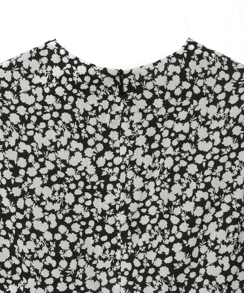 MARIHA(マリハ)の「MARIHA / セレナーデのブラウス ハーフスリーブ(シャツ/ブラウス・レディース・ダークブラック・36)」の9枚目の写真