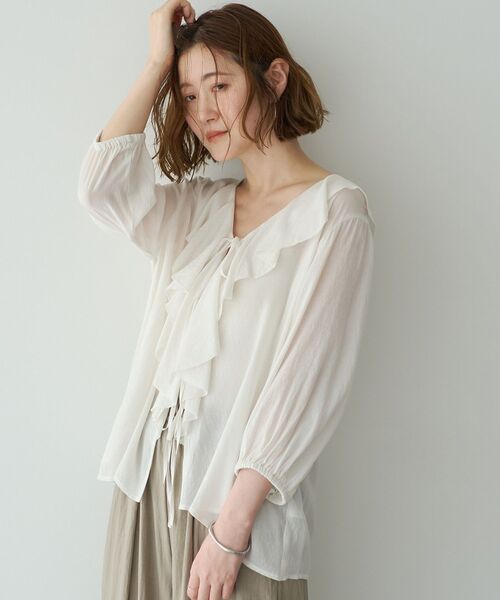 YECCA VECCA(イェッカヴェッカ)の「ラッフルリボンシアーブラウス(シャツ/ブラウス・レディース・ブラック/イエロー/オフホワイト・FREE)」の4枚目の写真