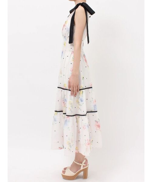 dazzlin(ダズリン)の「ドラマティックティアードワンピース(ワンピース・レディース・その他1/ベージュ/ブルー・MEDIUM/SMALL)」の13枚目の写真