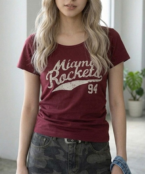 non-hedge（ノンヘッジ）の「サイドドロストロゴTシャツ（Tシャツ/カットソー・レディース・ネイビー/ワインレッド/グレー/オフホワイト・FREE）」の4枚目の写真