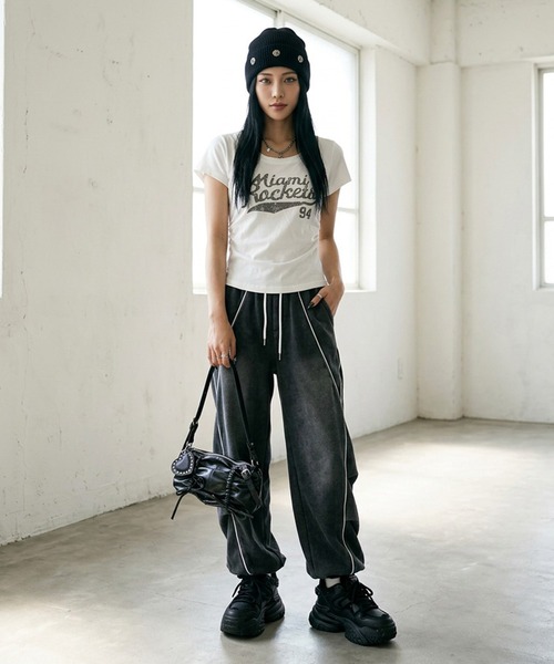 non-hedge（ノンヘッジ）の「サイドドロストロゴTシャツ（Tシャツ/カットソー・レディース・ネイビー/ワインレッド/グレー/オフホワイト・FREE）」の12枚目の写真