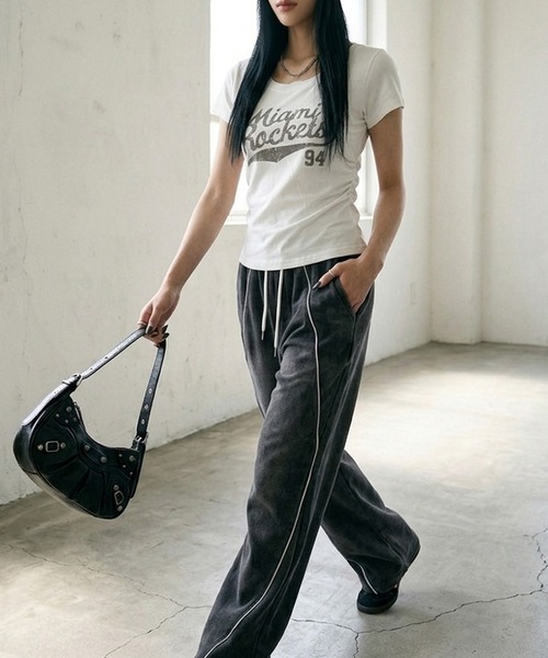 non-hedge（ノンヘッジ）の「サイドドロストロゴTシャツ（Tシャツ/カットソー・レディース・ネイビー/ワインレッド/グレー/オフホワイト・FREE）」の15枚目の写真