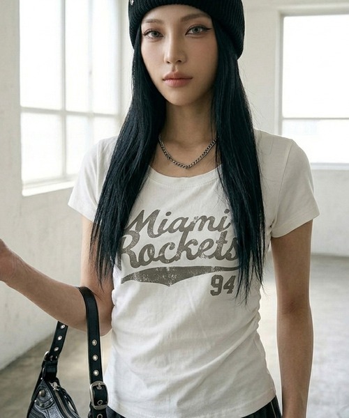non-hedge（ノンヘッジ）の「サイドドロストロゴTシャツ（Tシャツ/カットソー・レディース・ネイビー/ワインレッド/グレー/オフホワイト・FREE）」の16枚目の写真