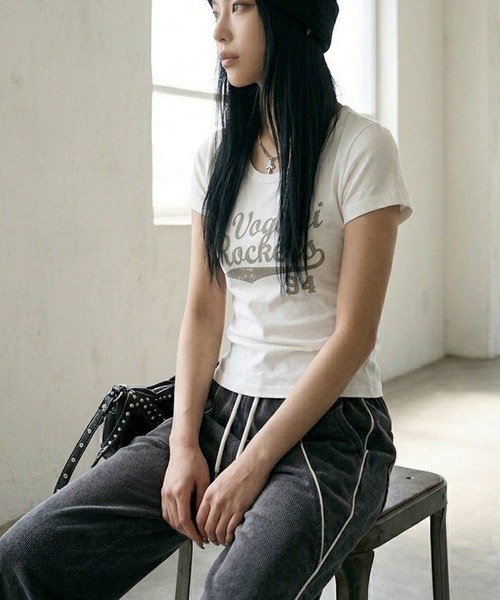 non-hedge（ノンヘッジ）の「サイドドロストロゴTシャツ（Tシャツ/カットソー・レディース・ネイビー/ワインレッド/グレー/オフホワイト・FREE）」の17枚目の写真