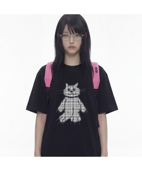 GRAVER（グレーバー）の「[ユニセックス]チェックキャットTシャツ_4カラー（Tシャツ/カットソー・レディース・ホワイト/ライトグレー/ブラック/ネイビー・SMALL/MEDIUM/LARGE）」の2枚目の写真