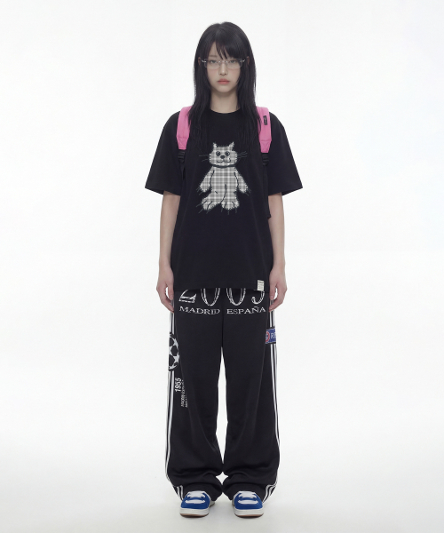 GRAVER（グレーバー）の「[ユニセックス]チェックキャットTシャツ_4カラー（Tシャツ/カットソー・レディース・ホワイト/ライトグレー/ブラック/ネイビー・SMALL/MEDIUM/LARGE）」の7枚目の写真