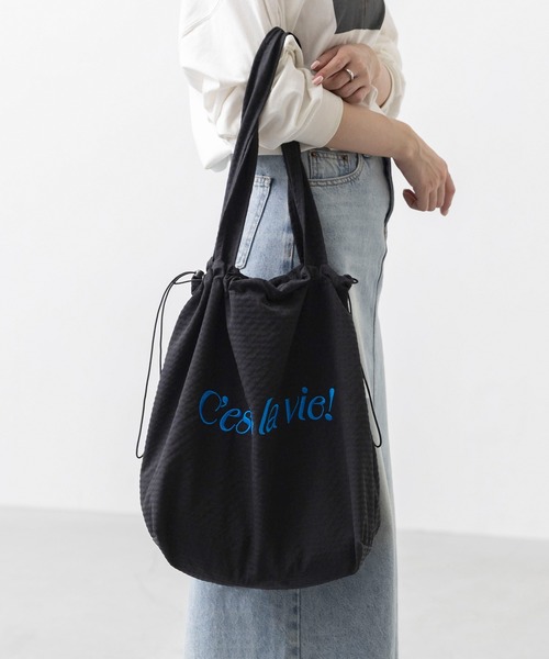 welleg(ウェレッグ)の「巾着 ロゴ刺繍 トートバッグ(トートバッグ・レディース・グリーン/パープル/ブラック/アイボリー/グレー・フリー)」の1枚目の写真