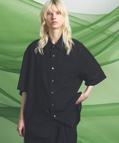 MAISON SPECIAL(メゾンスペシャル)の「《UNISEX》Triacetate Prime-Over Short Sleeve Shirt/トリアセテートプライムオーバーショートスリーブシャツ【MAISON SPECIAL/メゾンスペシャル】(シャツ/ブラウス・メンズ・チャコールグレー/ブルー/ブラック/グレイッシュベージュ・0/1/2)」の2枚目の写真