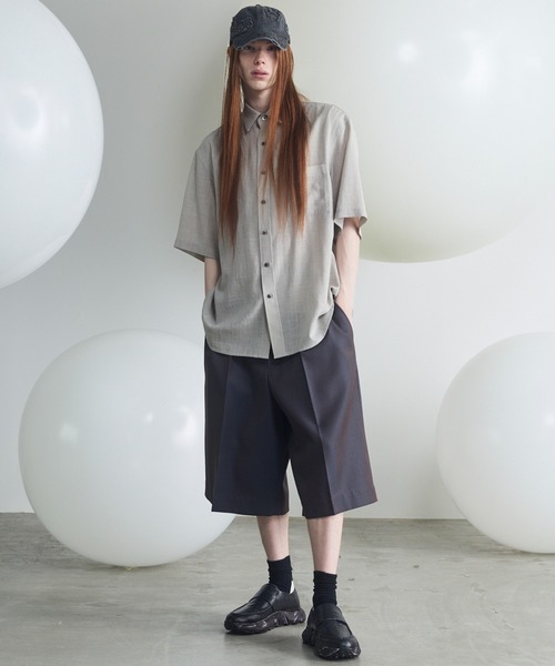 MAISON SPECIAL(メゾンスペシャル)の「《UNISEX》Triacetate Prime-Over Short Sleeve Shirt/トリアセテートプライムオーバーショートスリーブシャツ【MAISON SPECIAL/メゾンスペシャル】(シャツ/ブラウス・メンズ・チャコールグレー/ブルー/ブラック/グレイッシュベージュ・0/1/2)」の7枚目の写真