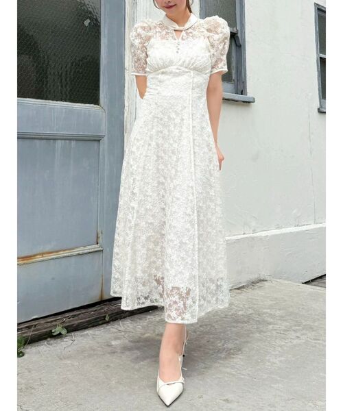 dazzlin(ダズリン)の「ネックツイスト刺繍レースドレス(ドレス・レディース・ブラック/アイボリー/ラベンダー・SMALL/MEDIUM)」の6枚目の写真