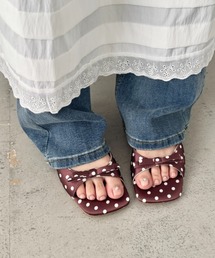 サテンドットローヒールサンダル