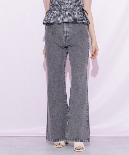 JILL by JILL STUART(ジルバイジルスチュアート)の「ピコレースセミフレアデニムパンツ(デニムパンツ・レディース・ブルー/グレー・MEDIUM/SMALL)」の11枚目の写真