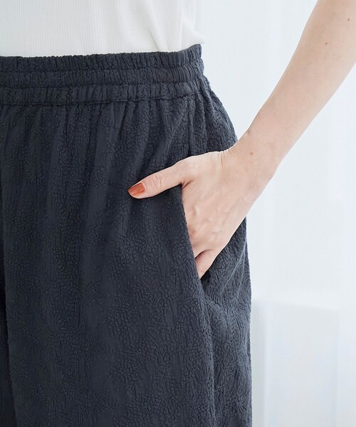 coen(コーエン)の「【Lipa(リパ)別注】総刺繍イージーワイドパンツ(インフルエンサー紹介アイテム)(その他パンツ・レディース・レッド/オフホワイト/ブラック・L/M)」の12枚目の写真