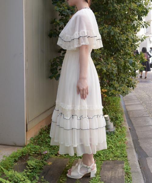 axes femme(アクシーズファム)の「フリルメローケープワンピース(ワンピース・レディース・キナリ/ネイビー/ピンク・MEDIUM)」の5枚目の写真