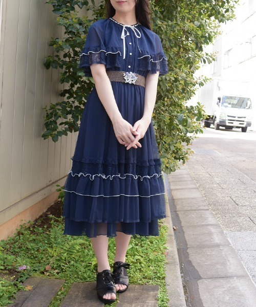 axes femme(アクシーズファム)の「フリルメローケープワンピース(ワンピース・レディース・キナリ/ネイビー/ピンク・MEDIUM)」の14枚目の写真