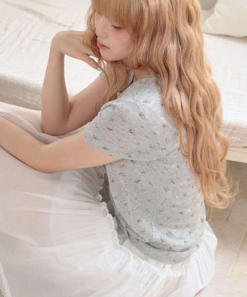 LiLIN(リリン)の「小花柄 リブ 切り替え 半袖 ニット トップス(ニット/セーター・レディース・ブルー/アイボリー/グレー/ピンク・FREE)」の12枚目の写真