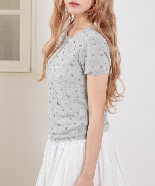 LiLIN(リリン)の「小花柄 リブ 切り替え 半袖 ニット トップス(ニット/セーター・レディース・ブルー/アイボリー/グレー/ピンク・FREE)」の13枚目の写真
