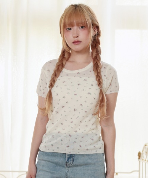 LiLIN(リリン)の「小花柄 リブ 切り替え 半袖 ニット トップス(ニット/セーター・レディース・ブルー/アイボリー/グレー/ピンク・FREE)」の6枚目の写真