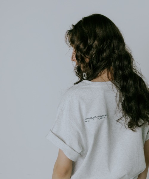 lit(リット)の「Back Embroidery TEE(Tシャツ/カットソー・レディース・オフホワイト/サックスブルー/ダークネイビー/トップグレー・FREE)」の3枚目の写真