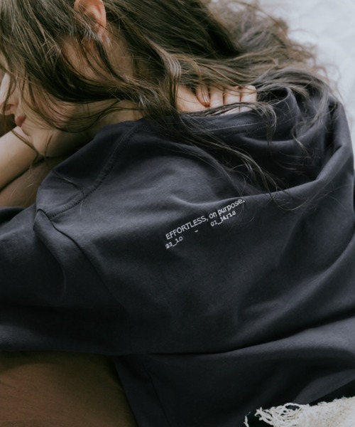 lit(リット)の「Back Embroidery TEE(Tシャツ/カットソー・レディース・オフホワイト/サックスブルー/ダークネイビー/トップグレー・FREE)」の10枚目の写真