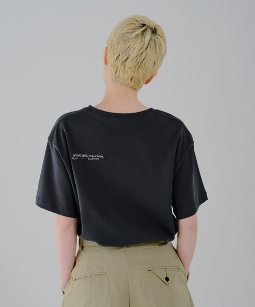 lit(リット)の「Back Embroidery TEE(Tシャツ/カットソー・レディース・オフホワイト/サックスブルー/ダークネイビー/トップグレー・FREE)」の17枚目の写真