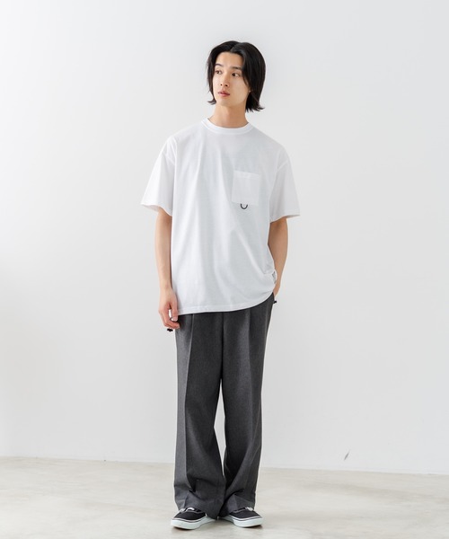 OUTDOOR EXCHANGE(アウトドアエクスチェンジ)の「【OUTDOOR EXCHANGE/アウトドアエクスチェンジ】×【ZERO STAIN/ゼロステイン】コラボ 裾ドローコード 胸ポケット Tシャツ(Tシャツ/カットソー・メンズ・ホワイト/スミクロ・MEDIUM/LARGE)」の6枚目の写真