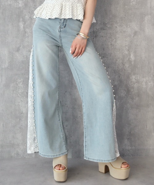 CECIL McBEE（セシルマクビー）の「サイドレースフレアデニムパンツ（デニムパンツ・レディース・ブルー/サックスブルー・61/64）」の2枚目の写真