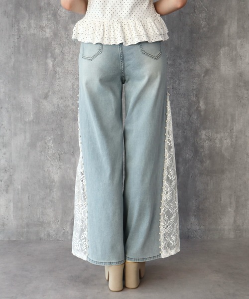 CECIL McBEE（セシルマクビー）の「サイドレースフレアデニムパンツ（デニムパンツ・レディース・ブルー/サックスブルー・61/64）」の5枚目の写真