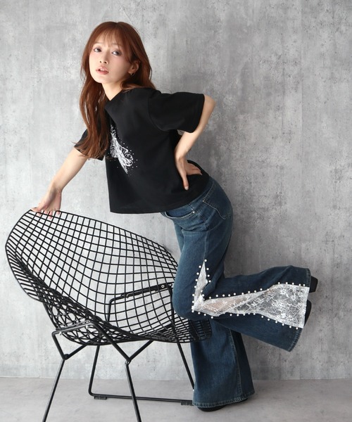 CECIL McBEE（セシルマクビー）の「サイドレースフレアデニムパンツ（デニムパンツ・レディース・ブルー/サックスブルー・61/64）」の7枚目の写真