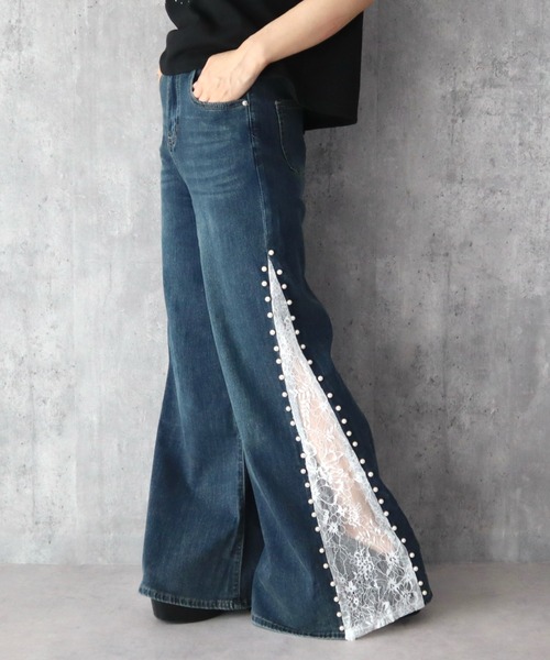 CECIL McBEE（セシルマクビー）の「サイドレースフレアデニムパンツ（デニムパンツ・レディース・ブルー/サックスブルー・61/64）」の8枚目の写真