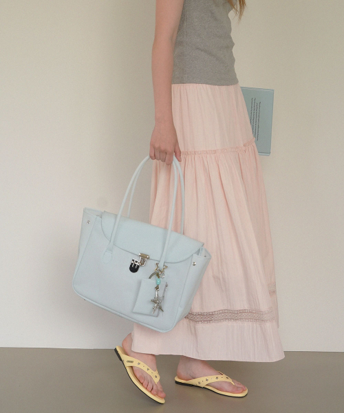 OMNIPOTENT(オムニポテント)の「Candy Jelly Tote Bag & Card Wallet _5Colors(トートバッグ・レディース・ホワイト/クリアイエロー/レッド/ピンク/ライトブルー・FREE)」の14枚目の写真