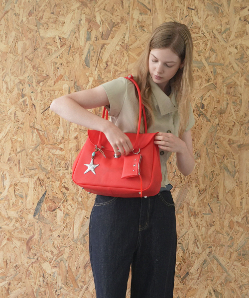 OMNIPOTENT(オムニポテント)の「Candy Jelly Tote Bag & Card Wallet _5Colors(トートバッグ・レディース・ホワイト/クリアイエロー/レッド/ピンク/ライトブルー・FREE)」の12枚目の写真