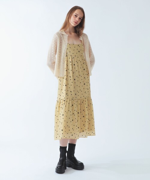 Ray BEAMS(レイビームス)の「刺繍 ティアード キャミ ワンピース(ワンピース・レディース・ブラック/クリーム・ONE SIZE)」の2枚目の写真