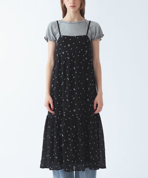 Ray BEAMS(レイビームス)の「刺繍 ティアード キャミ ワンピース(ワンピース・レディース・ブラック/クリーム・ONE SIZE)」の6枚目の写真