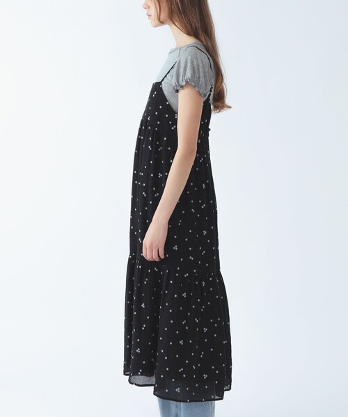 Ray BEAMS(レイビームス)の「刺繍 ティアード キャミ ワンピース(ワンピース・レディース・ブラック/クリーム・ONE SIZE)」の7枚目の写真