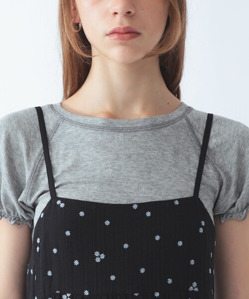 Ray BEAMS(レイビームス)の「刺繍 ティアード キャミ ワンピース(ワンピース・レディース・ブラック/クリーム・ONE SIZE)」の9枚目の写真