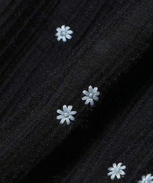 Ray BEAMS(レイビームス)の「刺繍 ティアード キャミ ワンピース(ワンピース・レディース・ブラック/クリーム・ONE SIZE)」の16枚目の写真