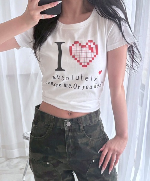 fiere(フィエール)の「ゲームライクなピクセルハートショート丈半袖Tシャツ(Tシャツ/カットソー・レディース・ホワイト・WM)」の1枚目の写真