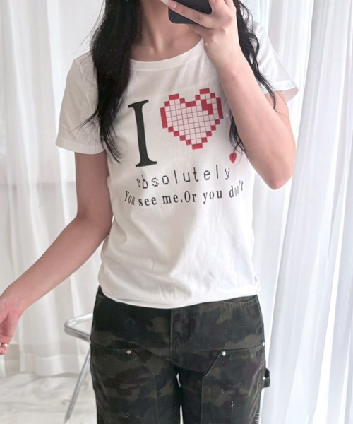 fiere(フィエール)の「ゲームライクなピクセルハートショート丈半袖Tシャツ(Tシャツ/カットソー・レディース・ホワイト・WM)」の4枚目の写真