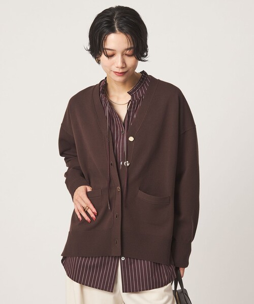 green label relaxing(グリーンレーベルリラクシング)の「Vネック ニット カーディガン ウォッシャブル(カーディガン/ボレロ・レディース・ブラック/オフホワイト/ダークブラウン/レッド・FREE)」の17枚目の写真