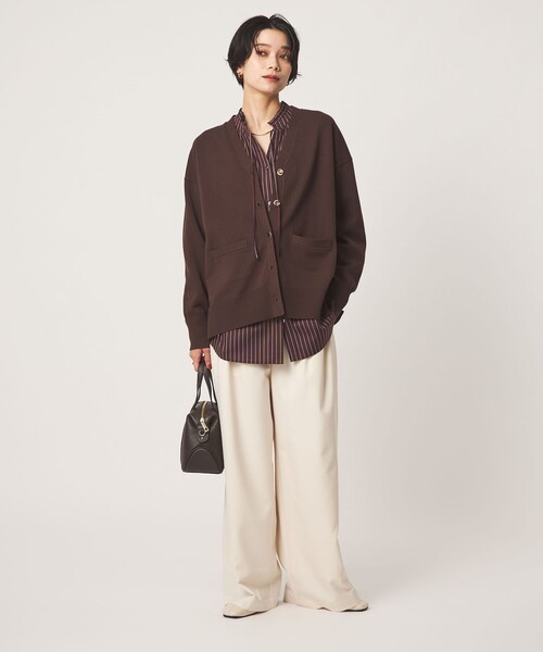 green label relaxing(グリーンレーベルリラクシング)の「Vネック ニット カーディガン ウォッシャブル(カーディガン/ボレロ・レディース・ブラック/オフホワイト/ダークブラウン/レッド・FREE)」の18枚目の写真