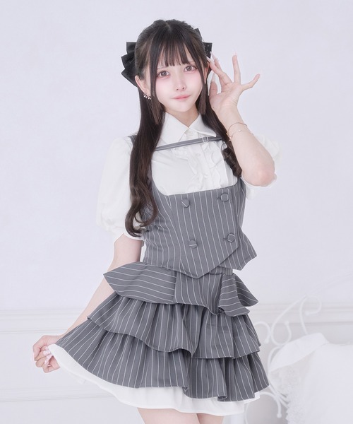 Pal elfy(パルエルフィー)の「レースアップティアードスカート(スカート・レディース・ブラック/グレー・フリー)」の22枚目の写真